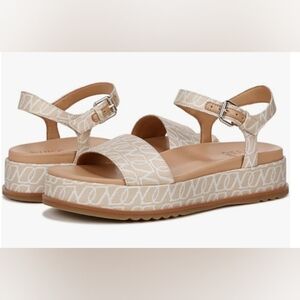 Naturalizer Women's Zane Ankle Strap Platform Casual Sandal/ Tan